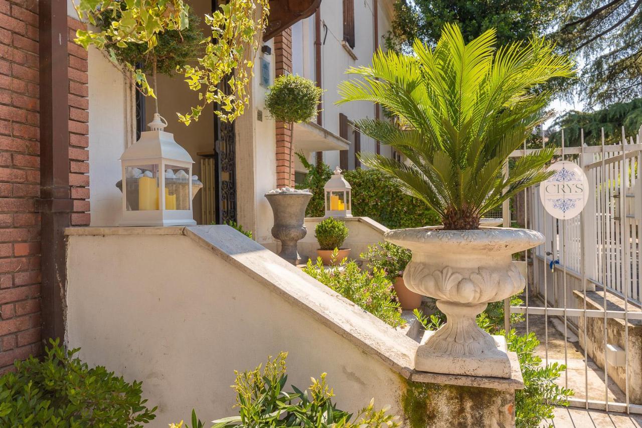 Crys: Apartments, Holiday, Business, Verde เวโรนา ภายนอก รูปภาพ