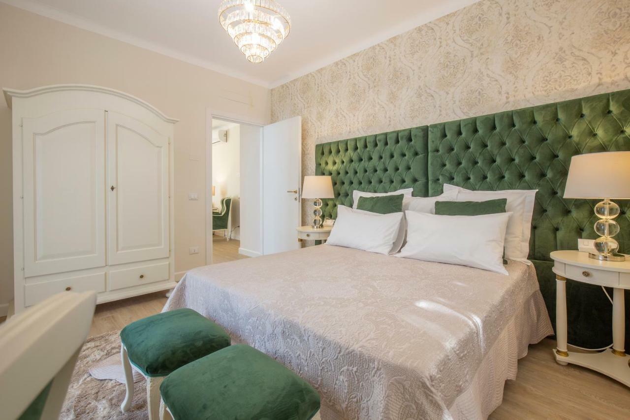Crys: Apartments, Holiday, Business, Verde เวโรนา ภายนอก รูปภาพ