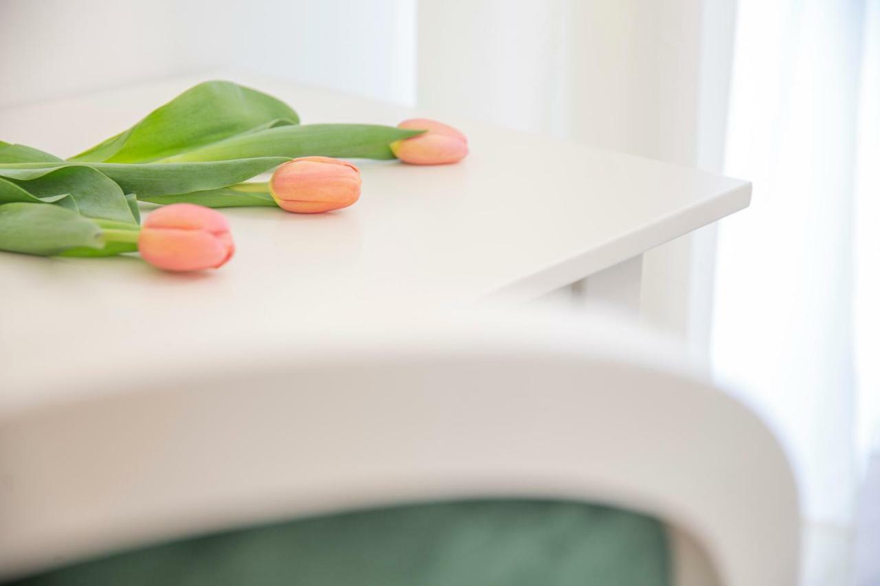 Crys: Apartments, Holiday, Business, Verde เวโรนา ภายนอก รูปภาพ