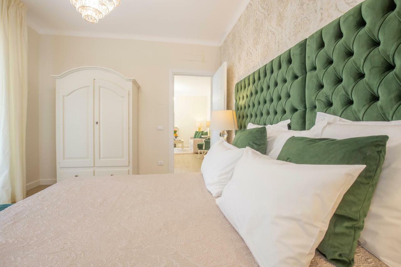 Crys: Apartments, Holiday, Business, Verde เวโรนา ภายนอก รูปภาพ