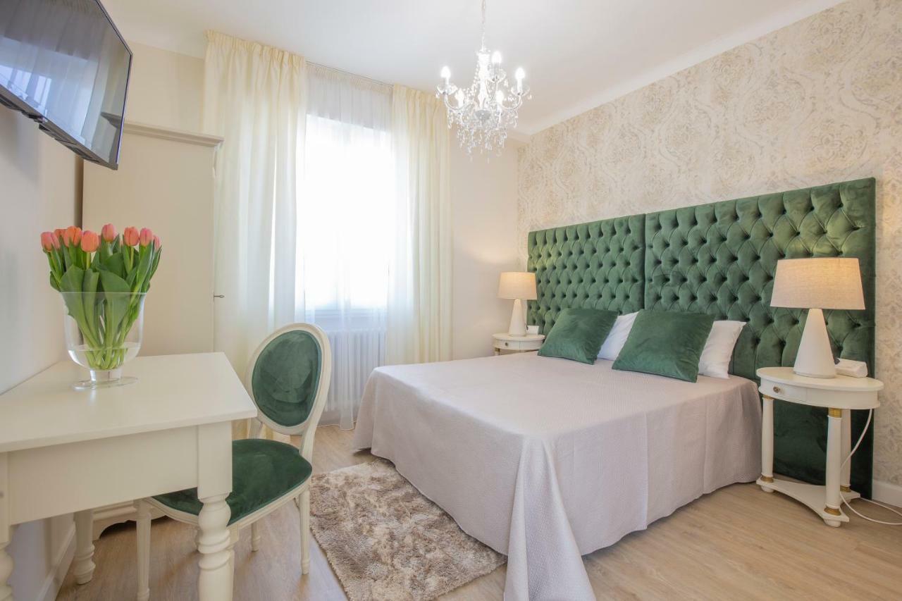 Crys: Apartments, Holiday, Business, Verde เวโรนา ภายนอก รูปภาพ