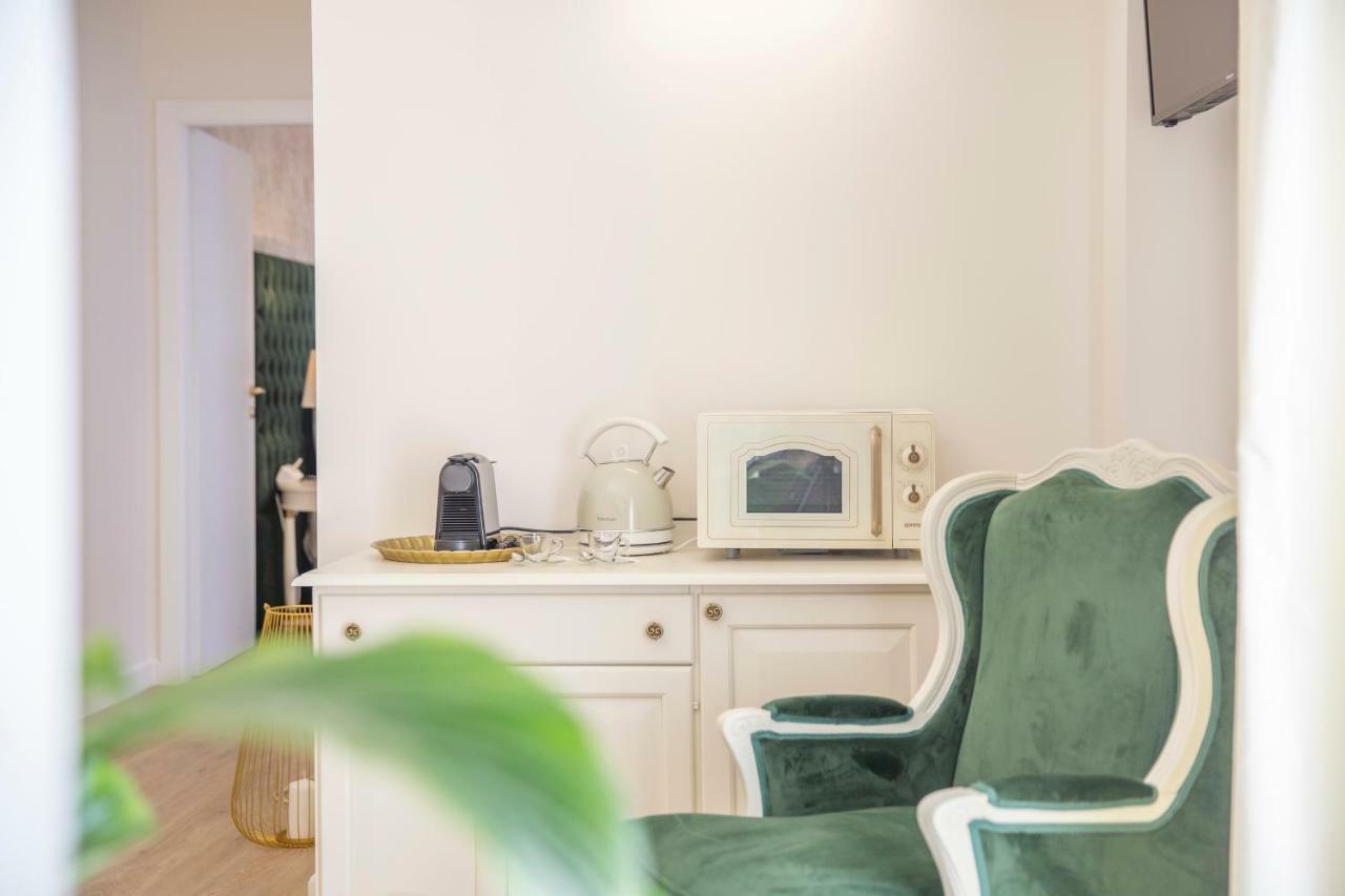 Crys: Apartments, Holiday, Business, Verde เวโรนา ภายนอก รูปภาพ